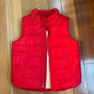 Gap boys red puffer vest. Good condition. Size 4